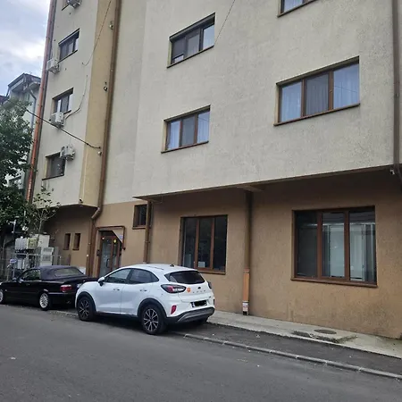 Apartment Spacious And Luxurious Apartment, Free Parking